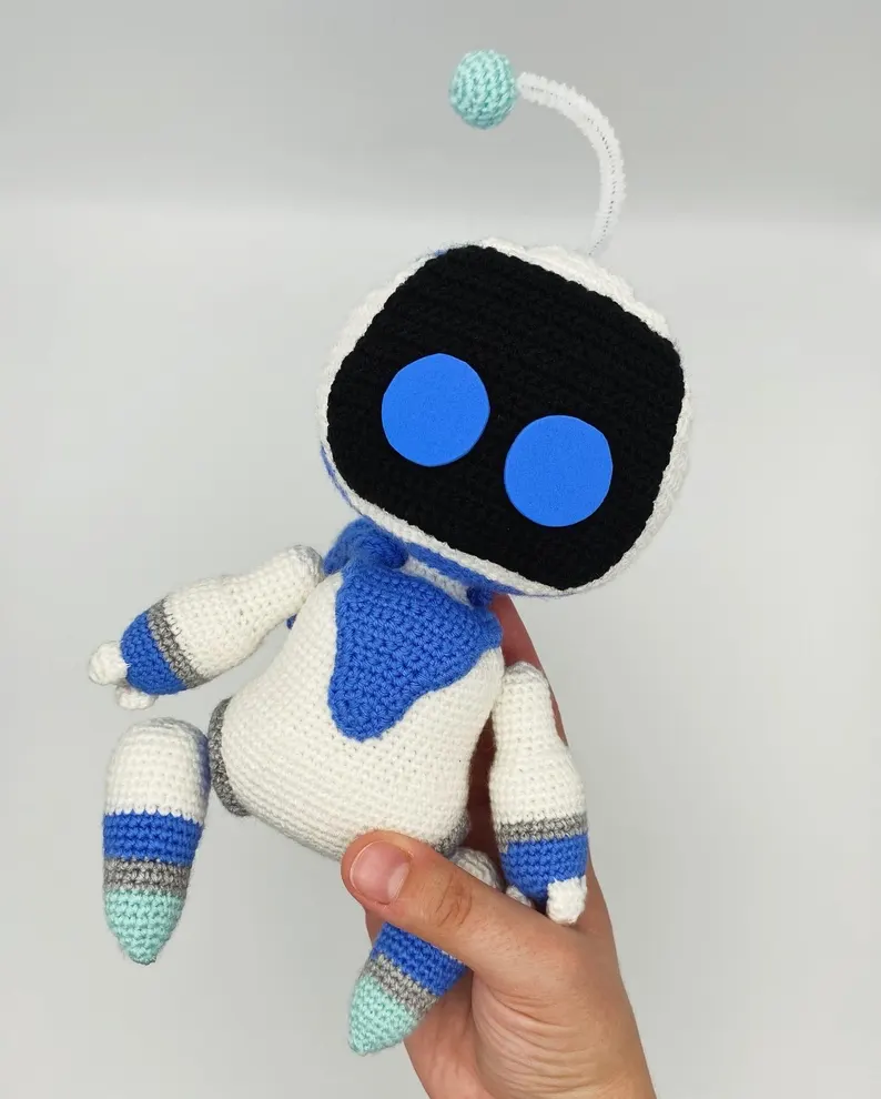 Crochet Astrobot Toy Pattern – Cute & Futuristic Friend.