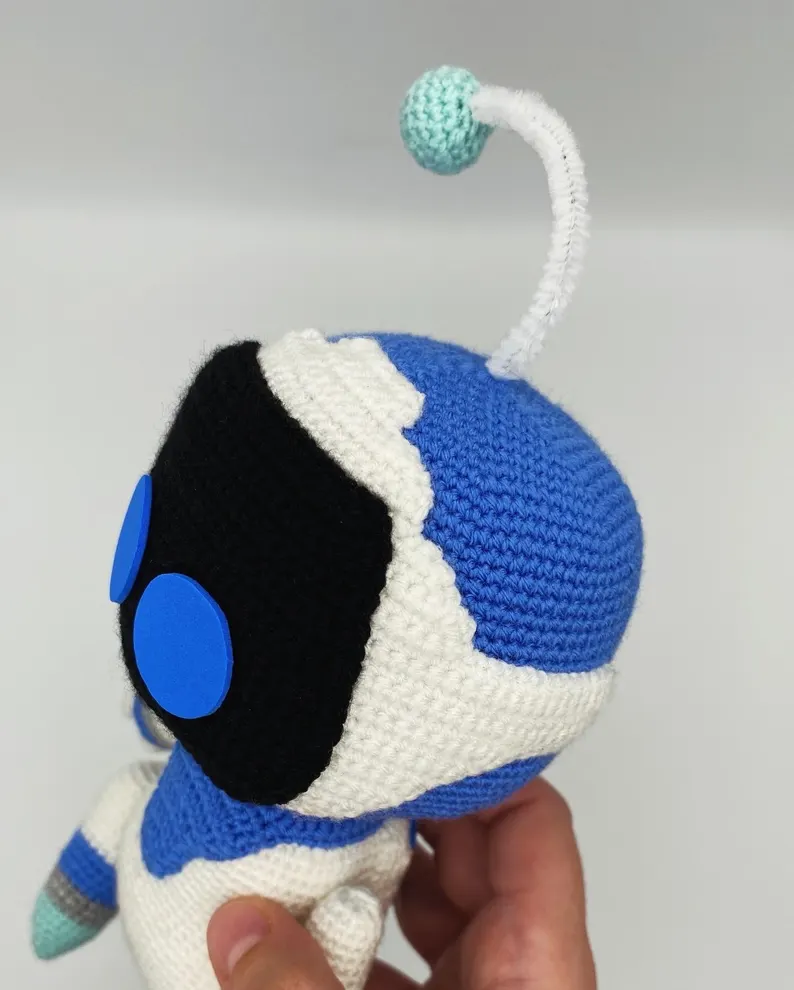 Crochet Astrobot Toy Pattern – Cute & Futuristic Friend.